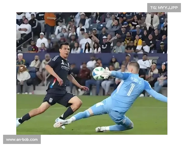 美职联球场草坪质量问题致球员重伤 温哥华白帽队面临集体诉讼